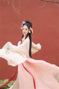 快穿之炮灰女装大佬逆袭记