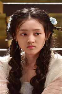 快穿：变成美少女后，我开始发疯