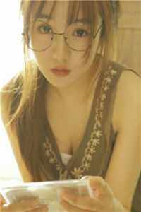 变性失败后，穿书全靠媚女苟活