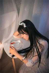 深海少女的现世物语