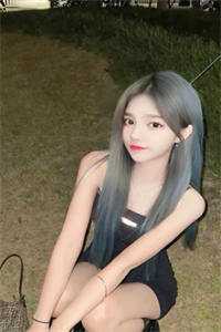 我与美女的打野求生
