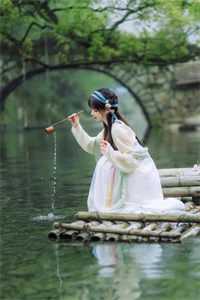 离婚后，薄太太她马甲A爆全球！