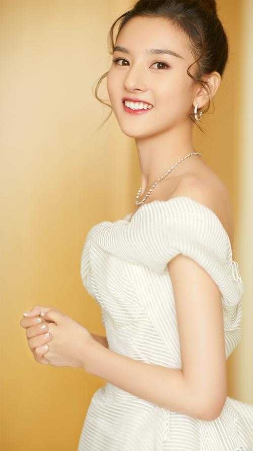 皇后嬷嬷穿越现代，我替娘娘虐渣打脸