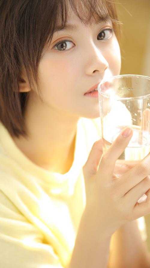 老公爱上女秘书，带着心脏病儿子叫她妈