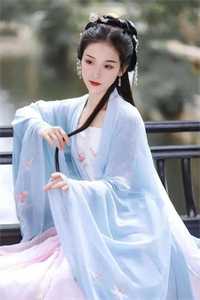  设计师男友生日当天，第九十九次推迟设计我的婚纱    