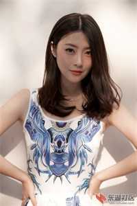 女儿用奖学金给全家买礼物却漏掉我