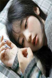 洞房花烛夜，女儿哭着让我快逃