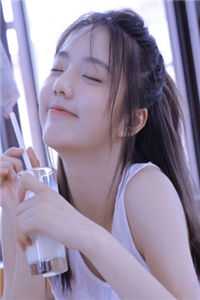 被嚣张网红砸店后，我成了她顶头上司