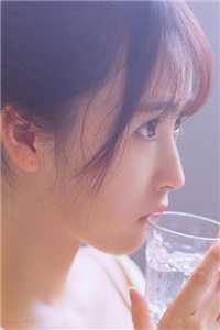 星宇与晓妍时光中的温柔邂逅