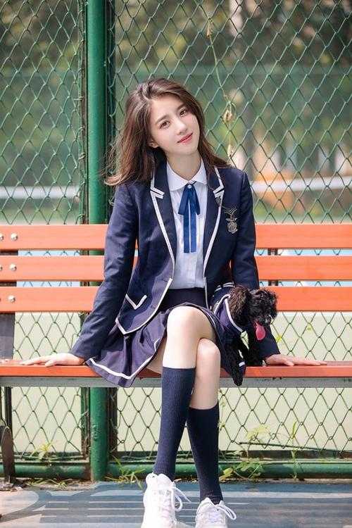 失业后，我竟然穿越成了小说主角