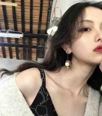 离婚后，女总裁老婆开始倒贴！