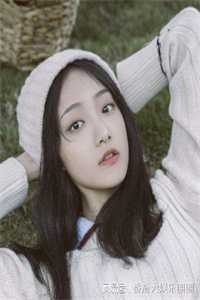 你选白月光，我古通今娇养女帝