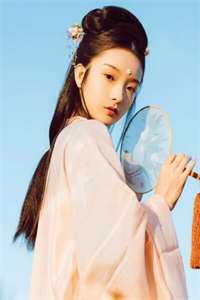 我和美女总监的办公室恋爱