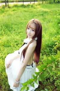 纪念日当天，女友却在她白月光身旁