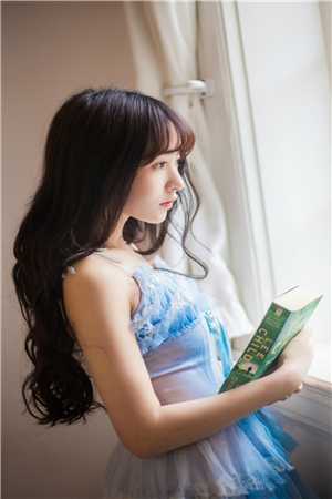 他的爱似尘埃