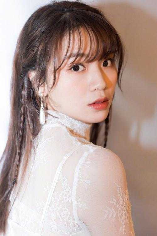 被校花当众羞辱后，我成了首富