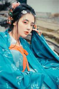 破产后，前朋友成为财富榜女总裁