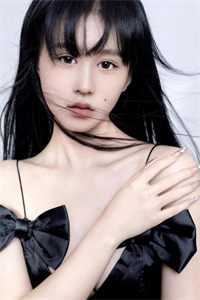 妈妈病危求老公打款十万，他却让我学狗叫