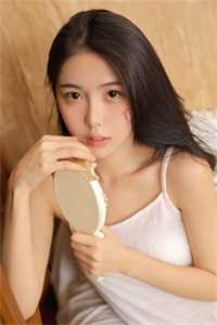 风中叹息的她呀
