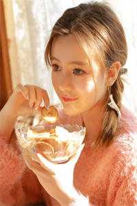捡了福星妹妹后，全家都旺翻了