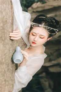 又一个寂寞冬夏