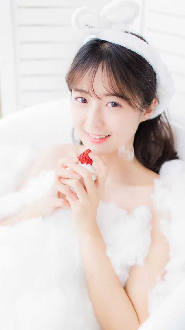春到南楼雪尽处