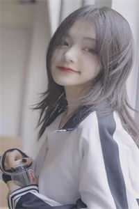 女儿火化时，渣总在陪白月光女儿过生日