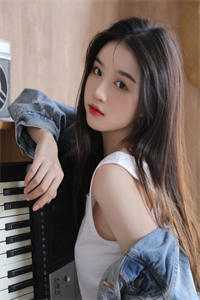 抽签盲嫁给淫邪猪妖王后，捡来的童养夫狼王悔疯了
