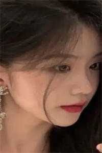 坐出租车参加同学聚会后，司机的女儿吓疯了