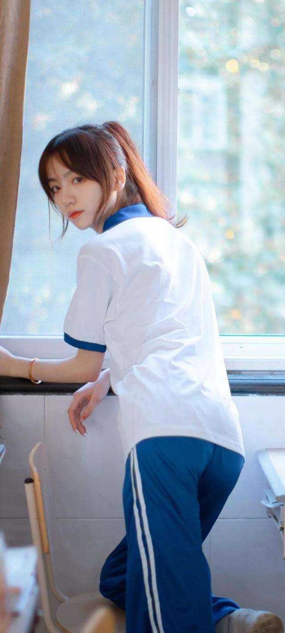 只道来姗姗